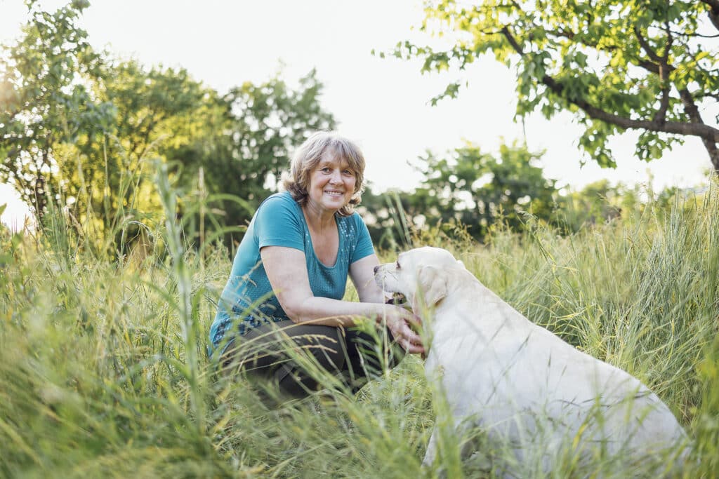Home care supports seniors enjoying stress-relieving pet companionship